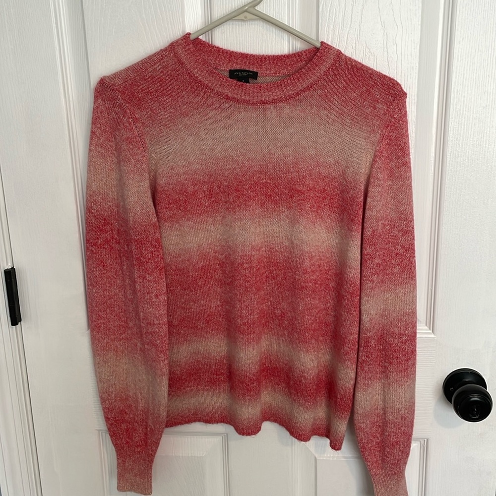 Ann Taylor sweater size Med